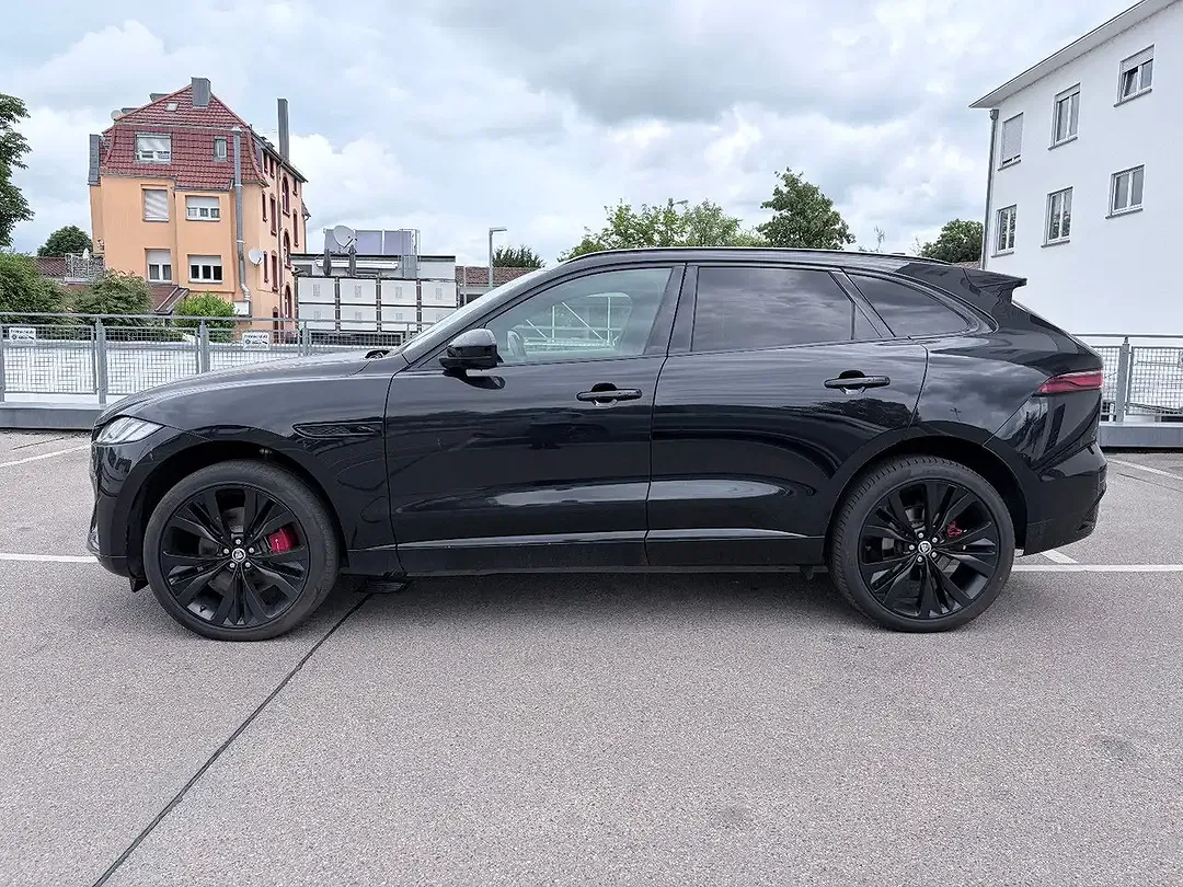 Jaguar F-Pace 4x4 R-Dynamic SE - Thumbnail 6