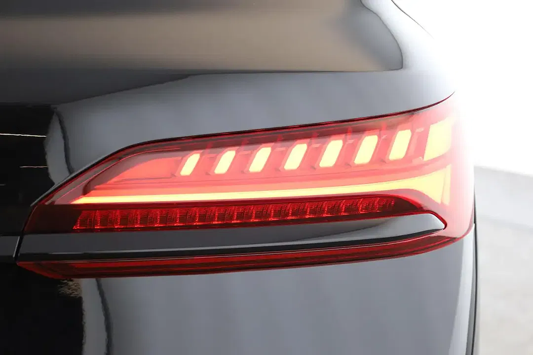 Audi SQ7 TFSI Matrix LED - Thumbnail 10