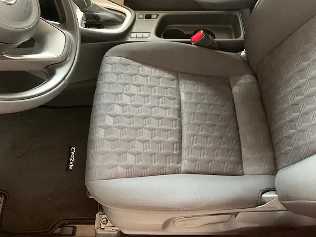 Mazda 2 1.5 VVT-i CVT Hybrid Centre-Line - Thumbnail 10
