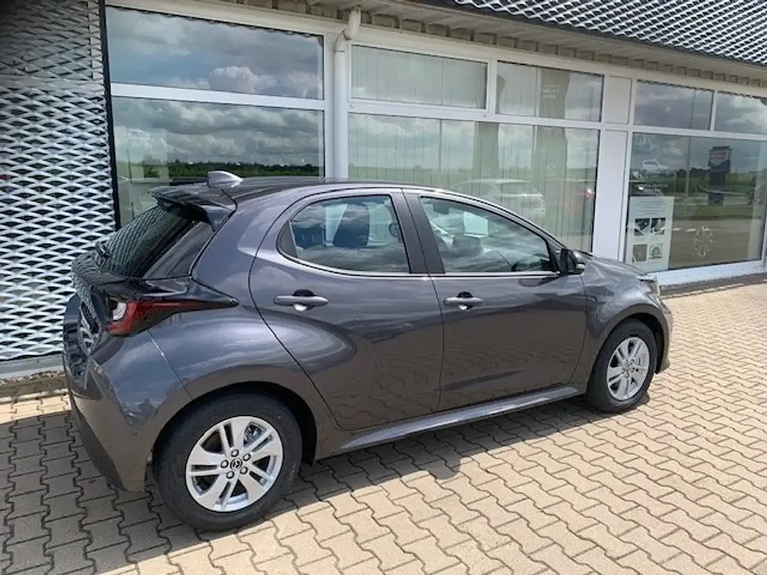 Mazda 2 1.5 VVT-i CVT Hybrid Centre-Line - Thumbnail 5