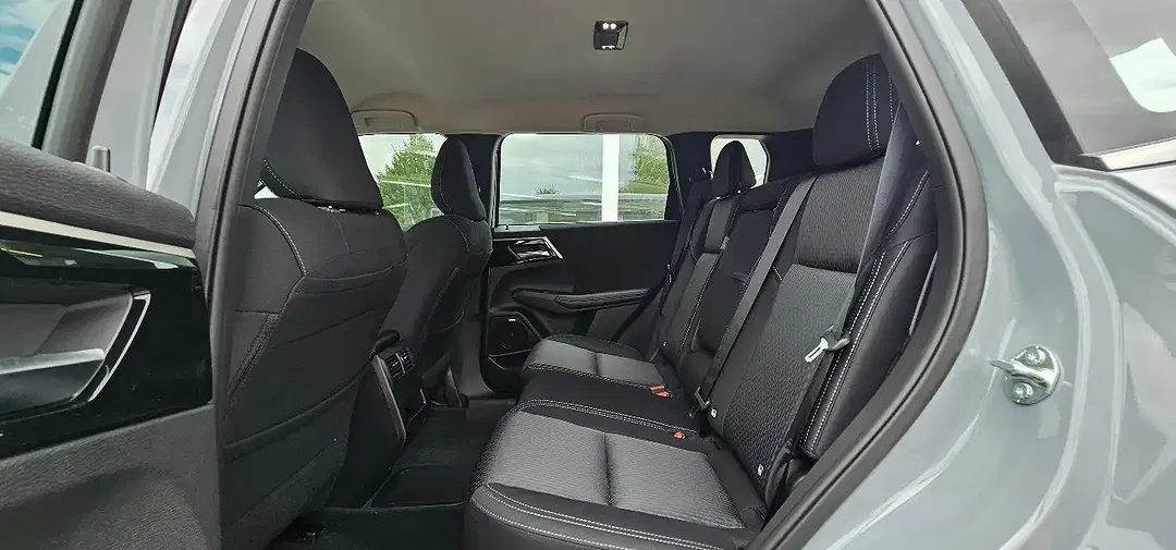 Mitsubishi Outlander 2.4 PHEV Basis - Thumbnail 12