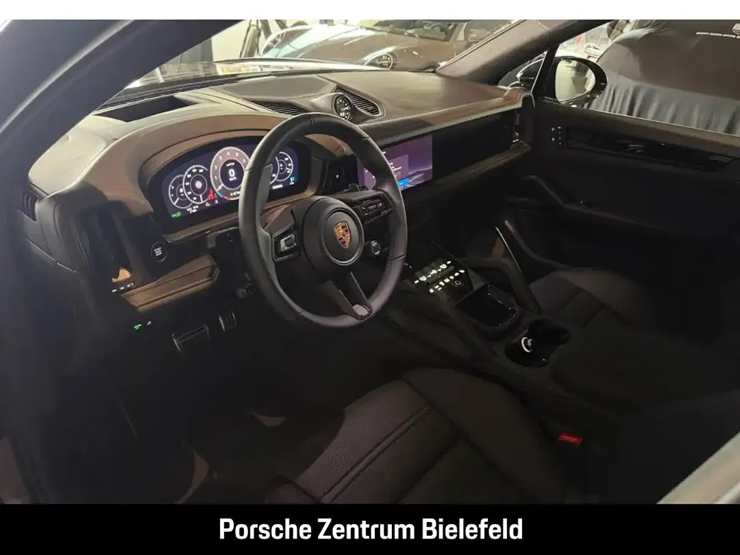 Porsche Cayenne GTS - Thumbnail 3