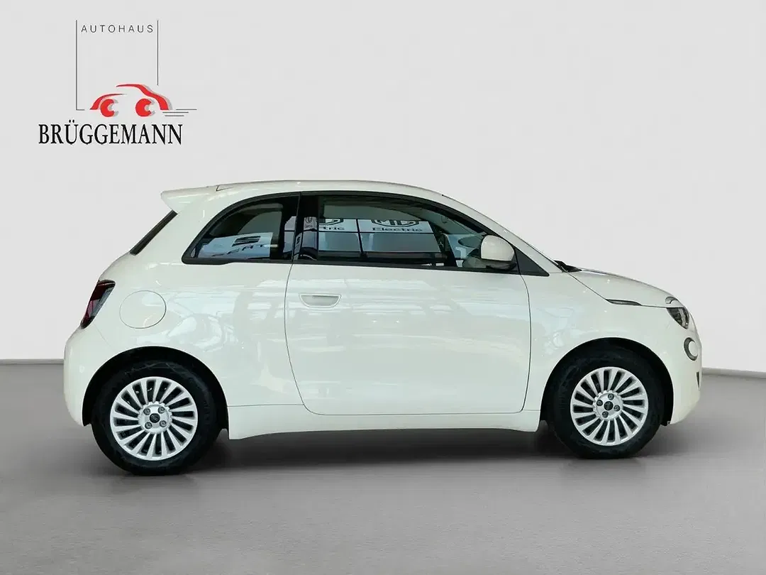 Fiat 500e - Thumbnail 7