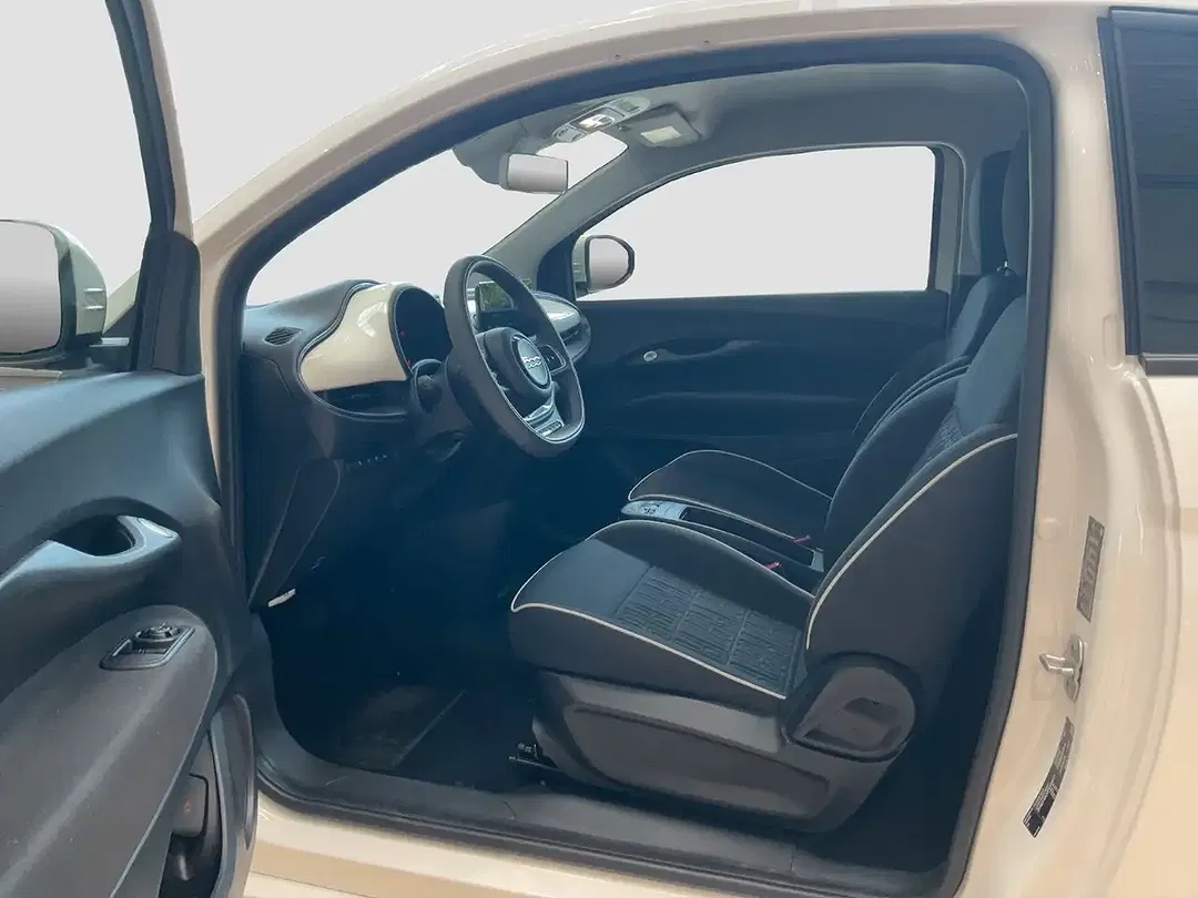Fiat 500e - Thumbnail 8