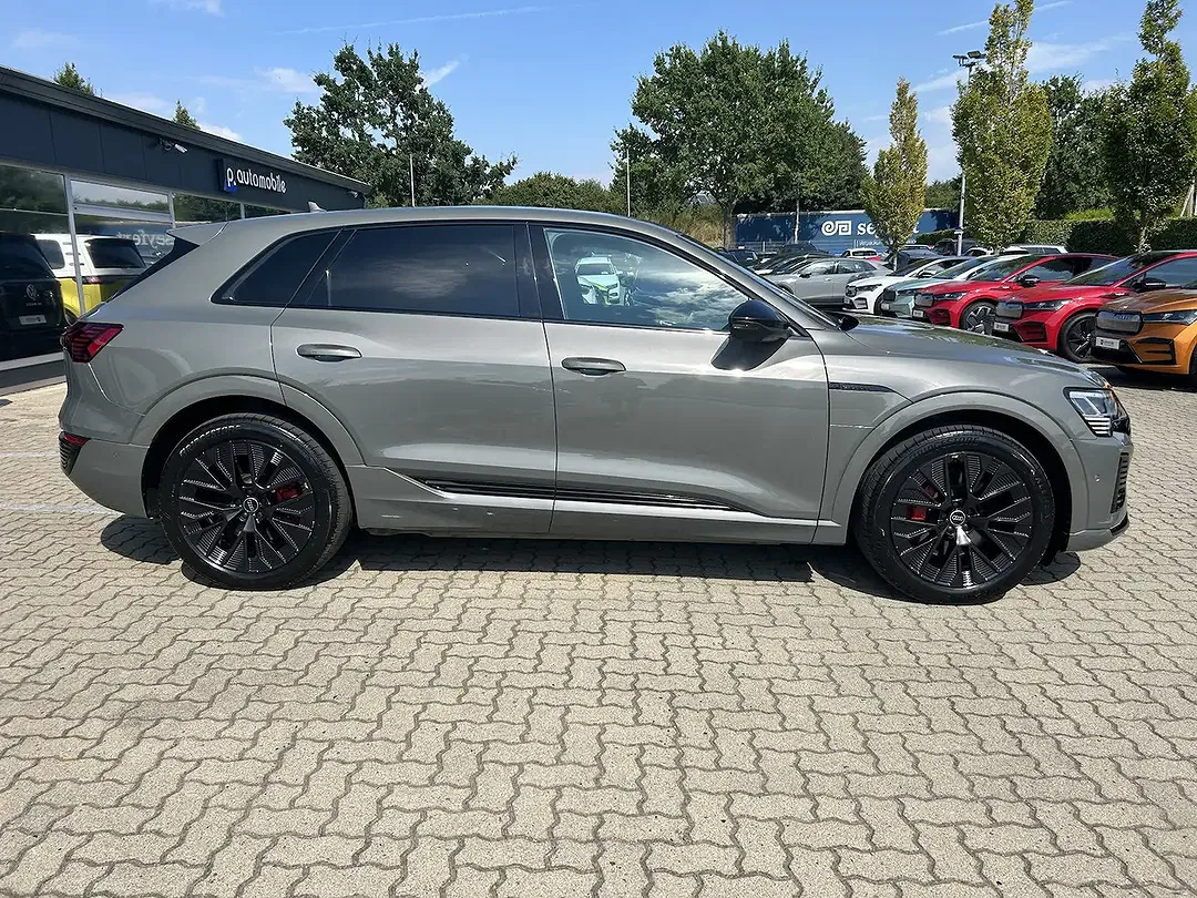 Audi Q8 e-tron 50 quattro S line - Thumbnail 14