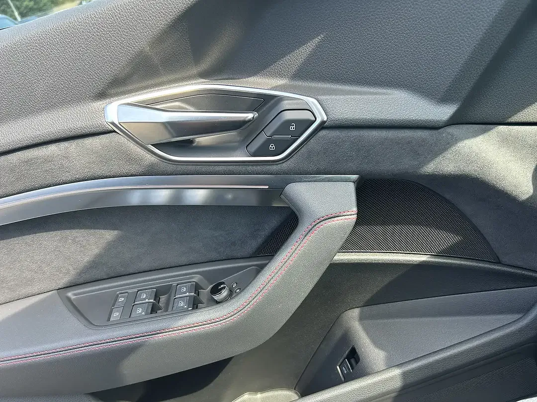 Audi Q8 e-tron 50 quattro S line - Thumbnail 30