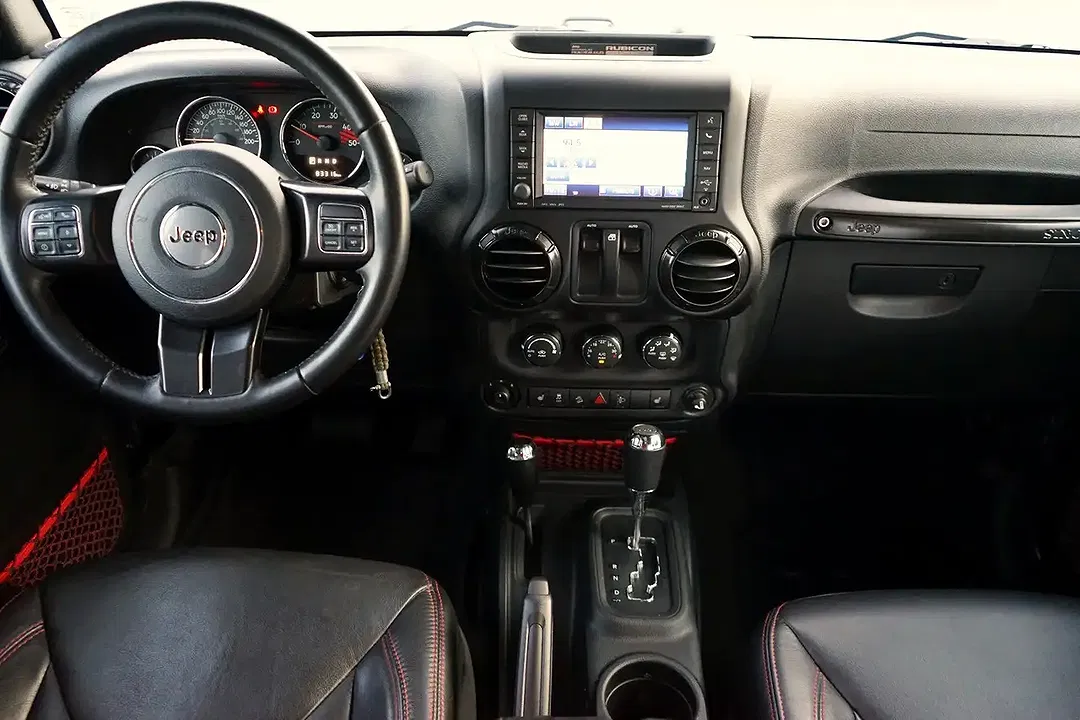 Jeep Wrangler 2.2 Unlimited Sahara - Thumbnail 9