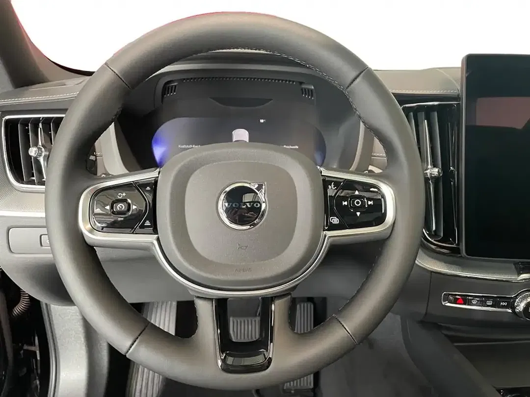 Volvo XC60 T6 PHEV AWD Ultra Black Edition - Thumbnail 10