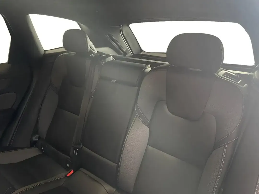 Volvo XC60 T6 PHEV AWD Ultra Black Edition - Thumbnail 7