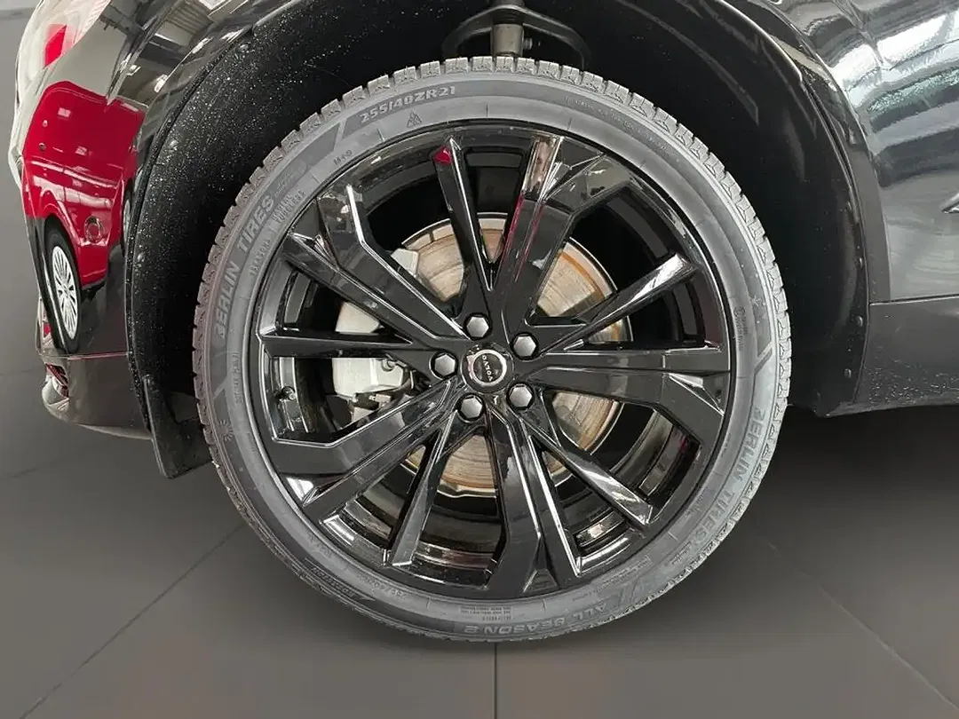 Volvo XC60 T6 PHEV AWD Ultra Black Edition - Thumbnail 8