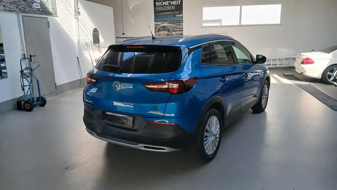 Opel Grandland X - Thumbnail 4
