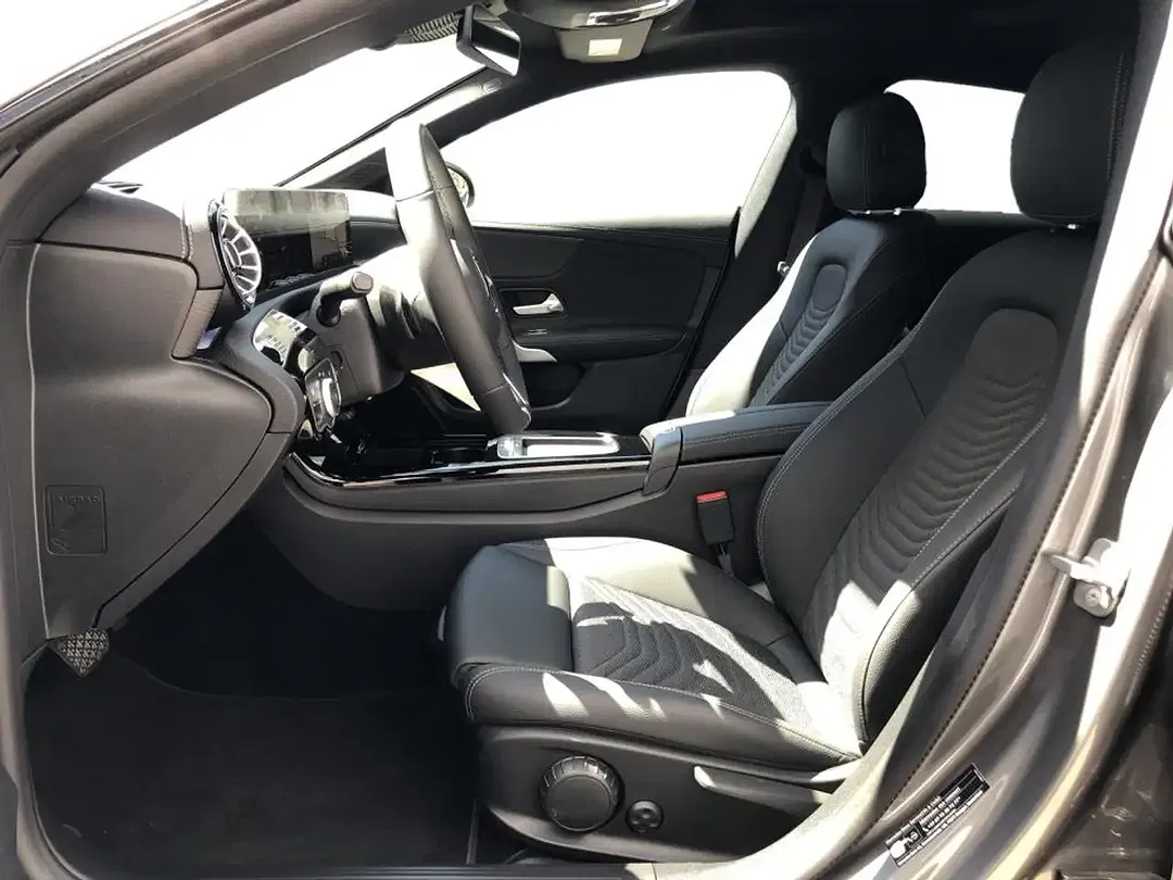 Mercedes-Benz CLA 180 MBUX Progressive - Thumbnail 5