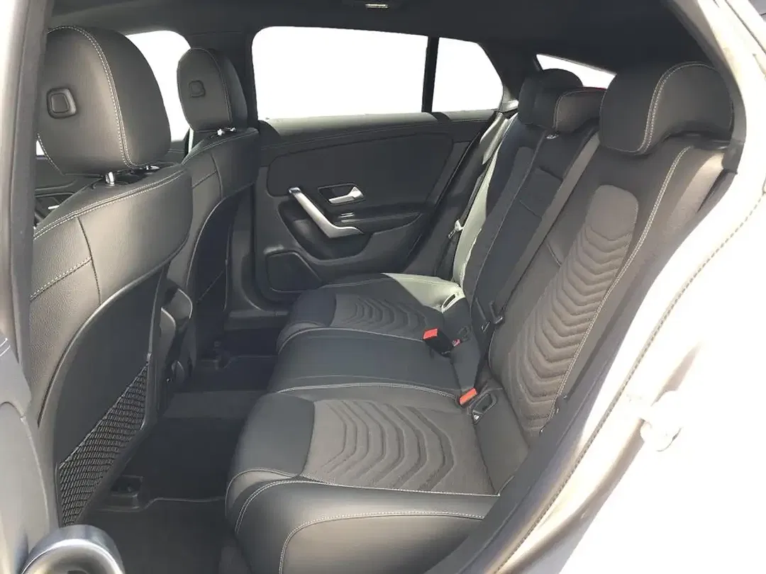 Mercedes-Benz CLA 180 MBUX Progressive - Thumbnail 7