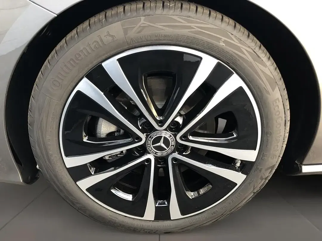 Mercedes-Benz CLA 180 MBUX Progressive - Thumbnail 8