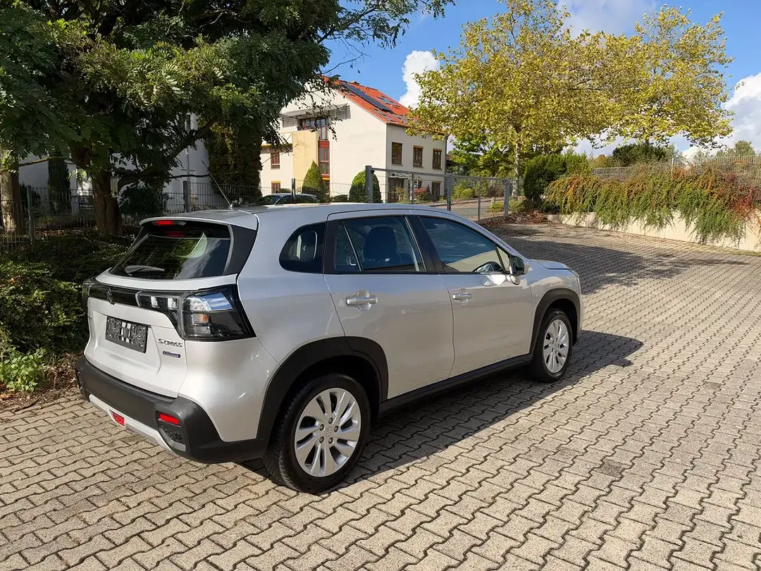 Suzuki SX4 S-Cross Hybrid 1.4 Edition - Thumbnail 4