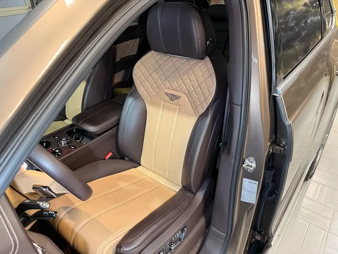 Bentley Bentayga 4.0 V8 AUT 4WD - Thumbnail 9