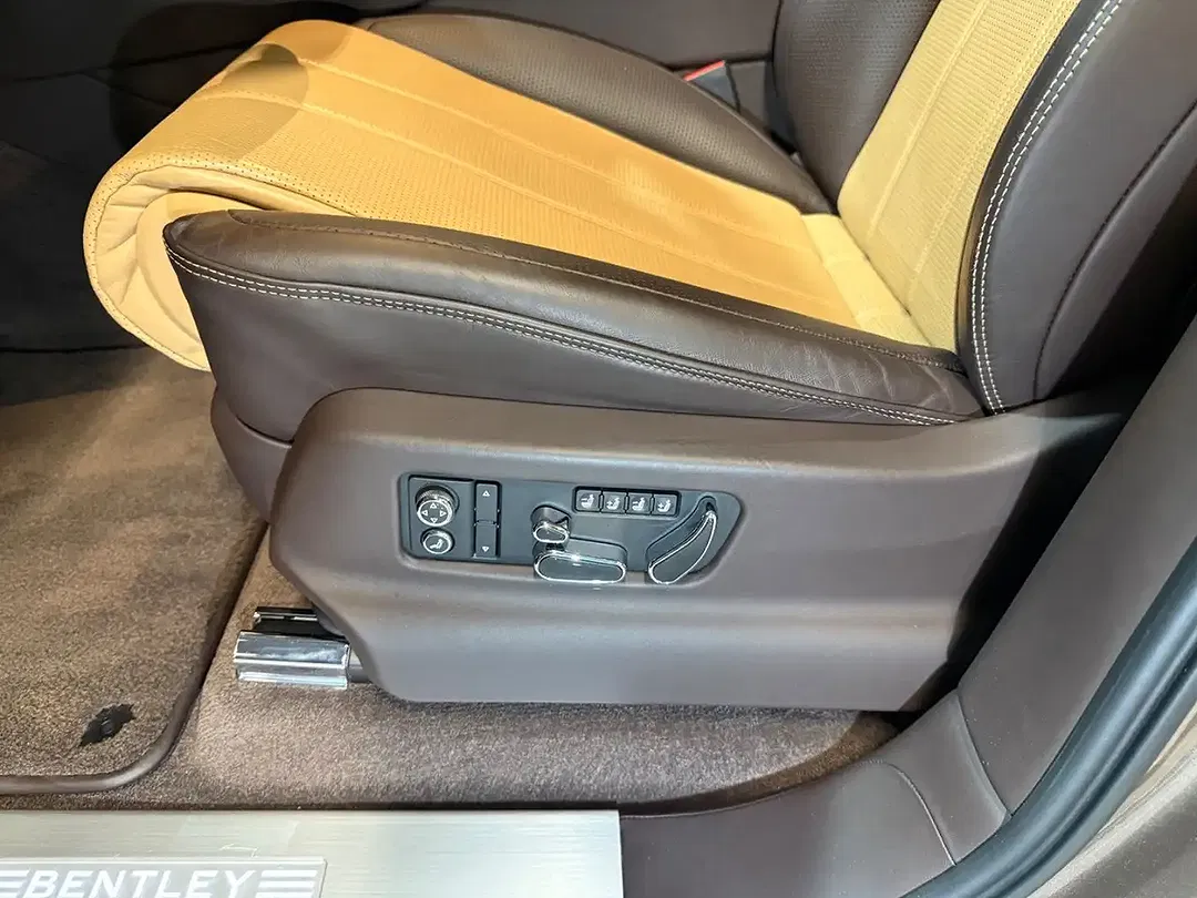 Bentley Bentayga 4.0 V8 AUT 4WD - Thumbnail 14