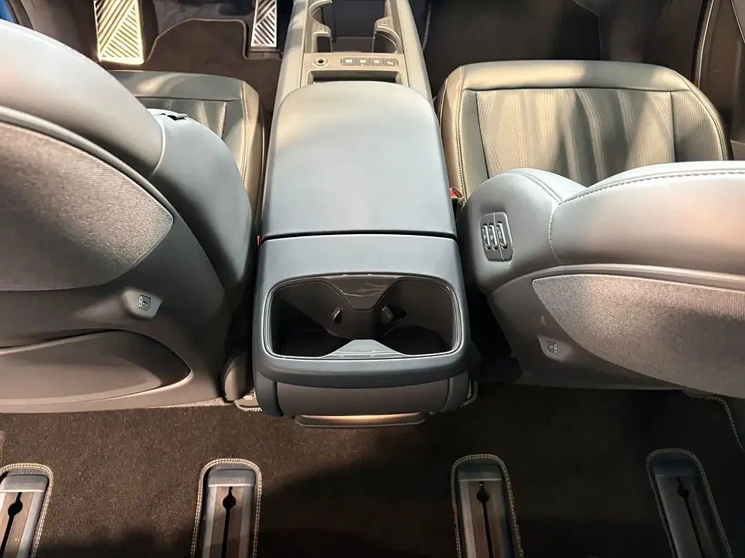 Kia EV9 GT-Line Launch Edition - Thumbnail 13