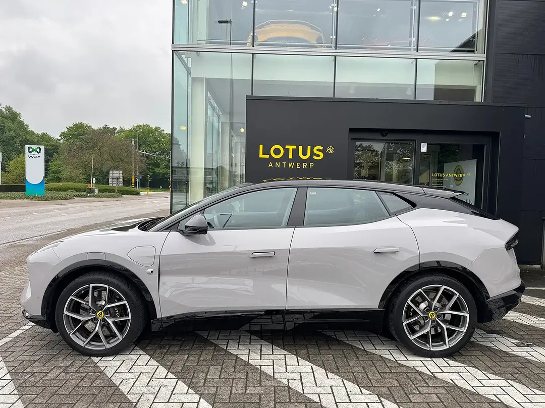 Lotus Eletre - foto 1