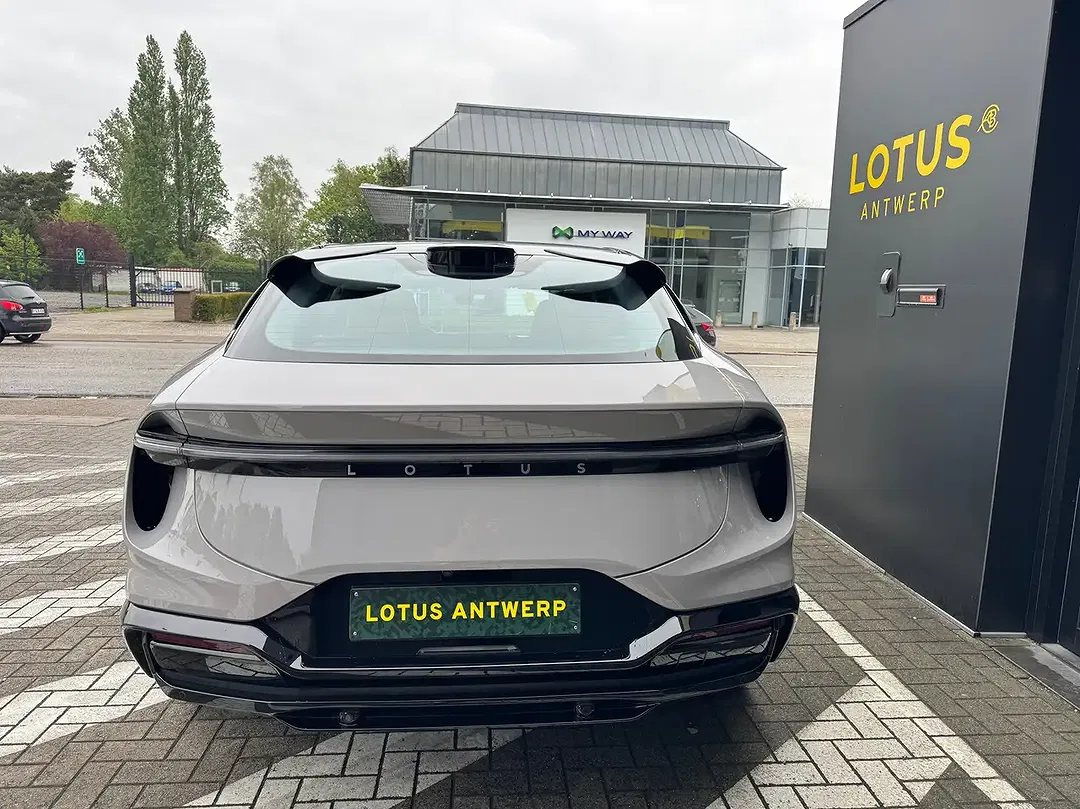 Lotus Eletre - Thumbnail 5