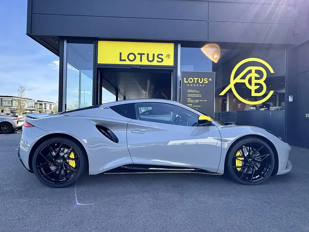 Lotus Emira 2.0 Turbo SE - Thumbnail 6