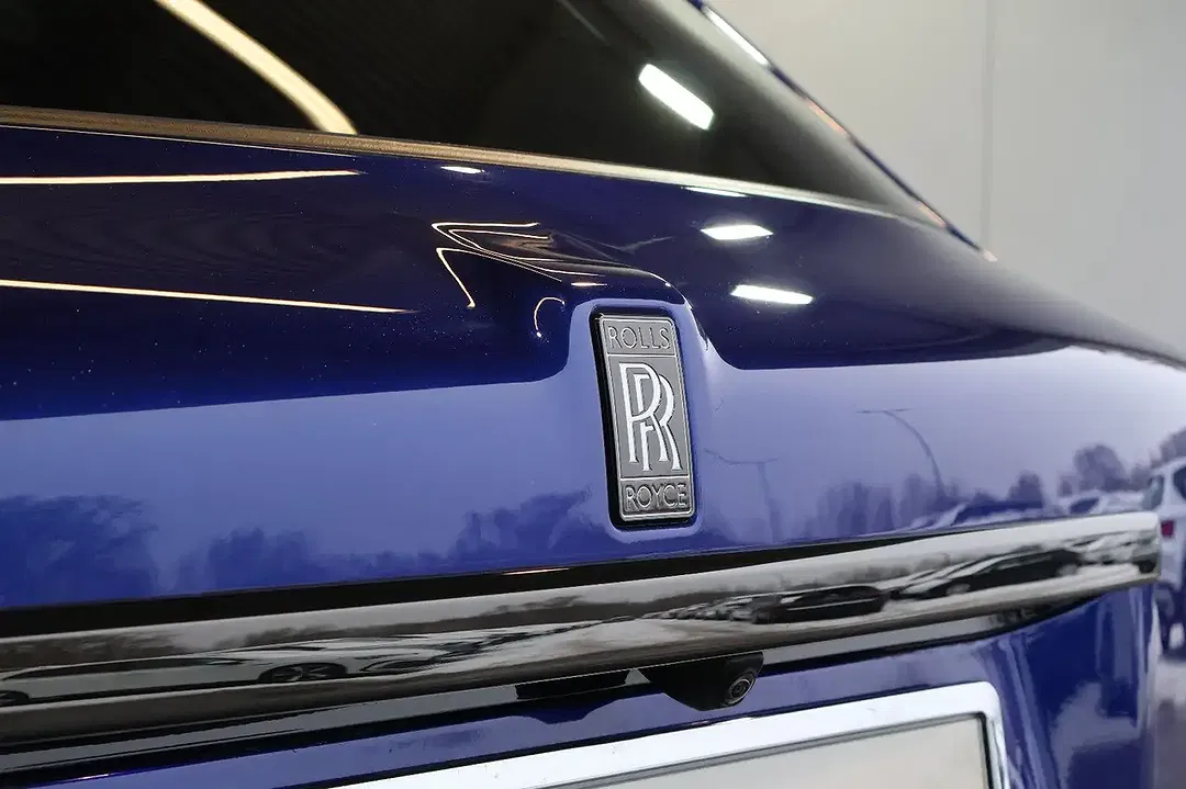 Rolls-Royce Cullinan V12 Black Badge - Thumbnail 10