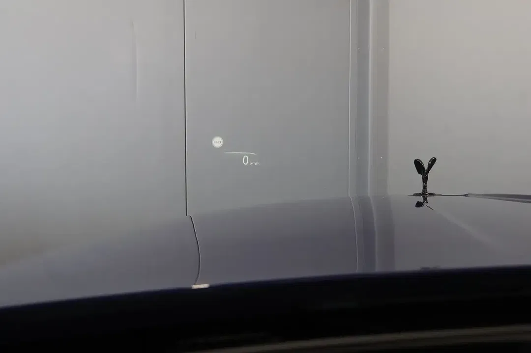 Rolls-Royce Cullinan V12 Black Badge - Thumbnail 12