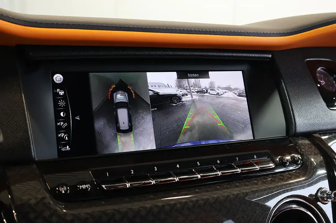 Rolls-Royce Cullinan V12 Black Badge - Thumbnail 13