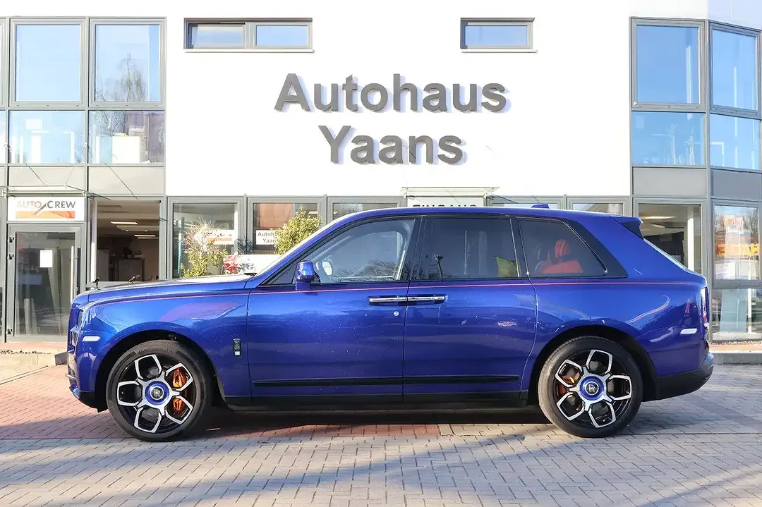 Rolls-Royce Cullinan V12 Black Badge - Thumbnail 7