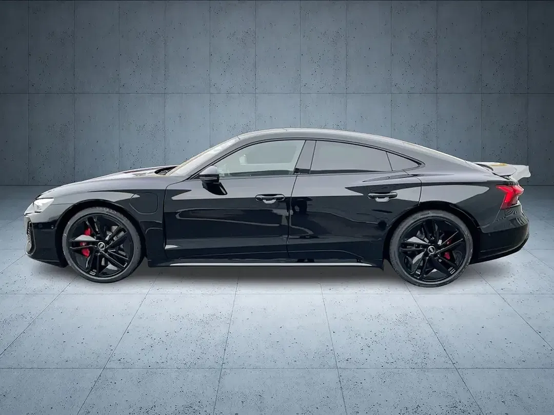 Audi RS e-tron GT - Thumbnail 3