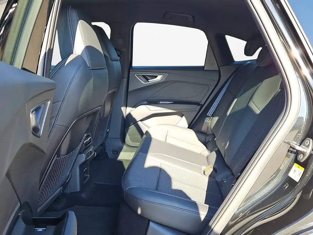 Audi Q4 e-tron Sportback S line - Thumbnail 10