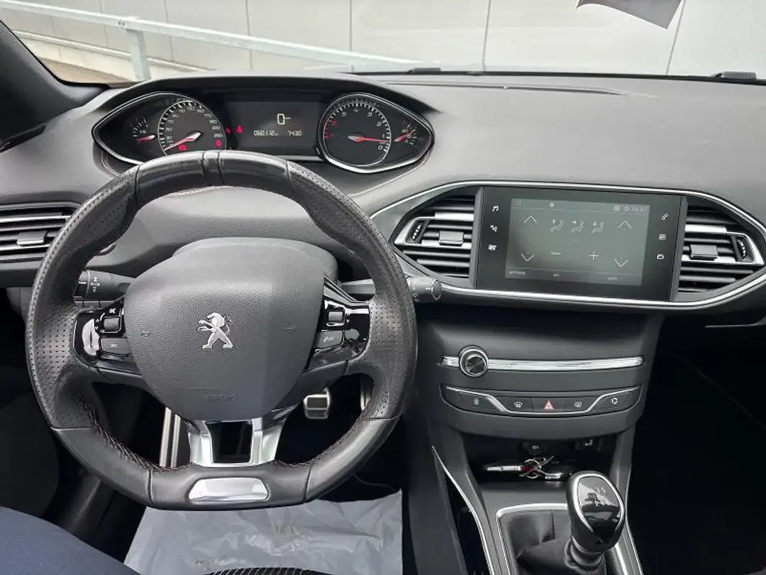 Peugeot 308 GT Line - Thumbnail 10