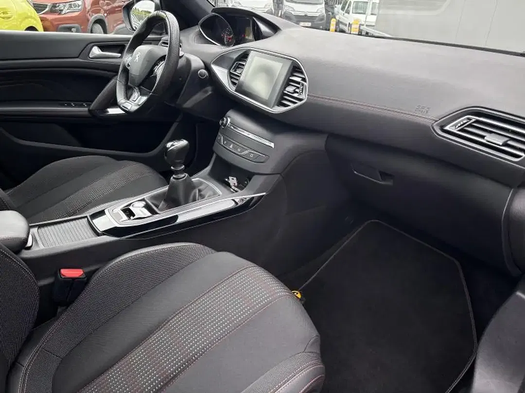 Peugeot 308 GT Line - Thumbnail 9