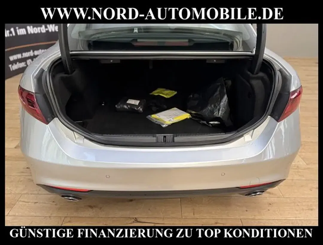 Alfa Romeo Giulia 2.2 JTDM Lusso Ti - Thumbnail 27