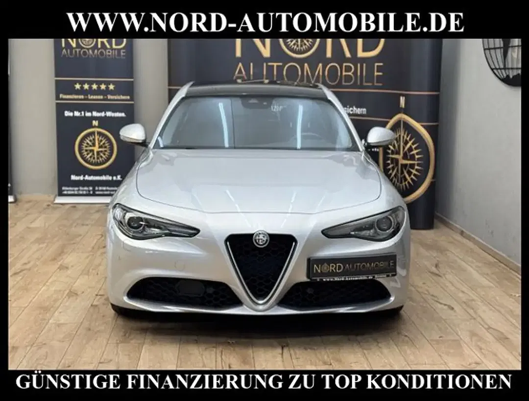 Alfa Romeo Giulia 2.2 JTDM Lusso Ti - Thumbnail 4