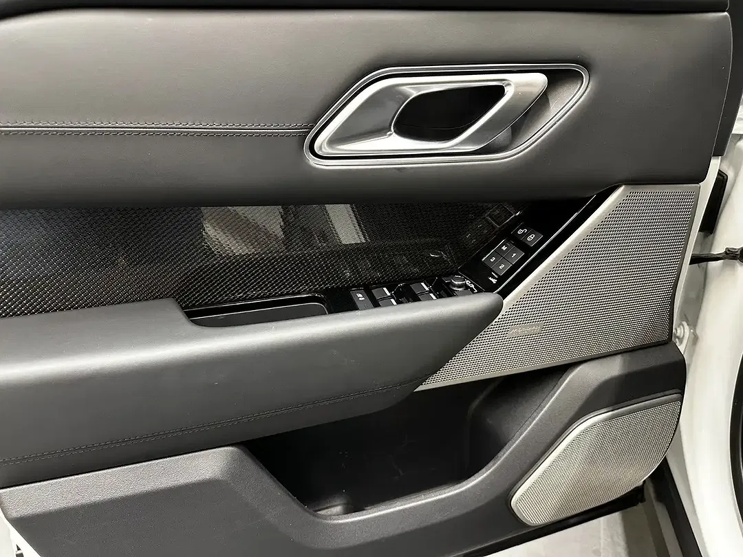Land Rover Range Rover Velar P550 Autobiography - Thumbnail 13