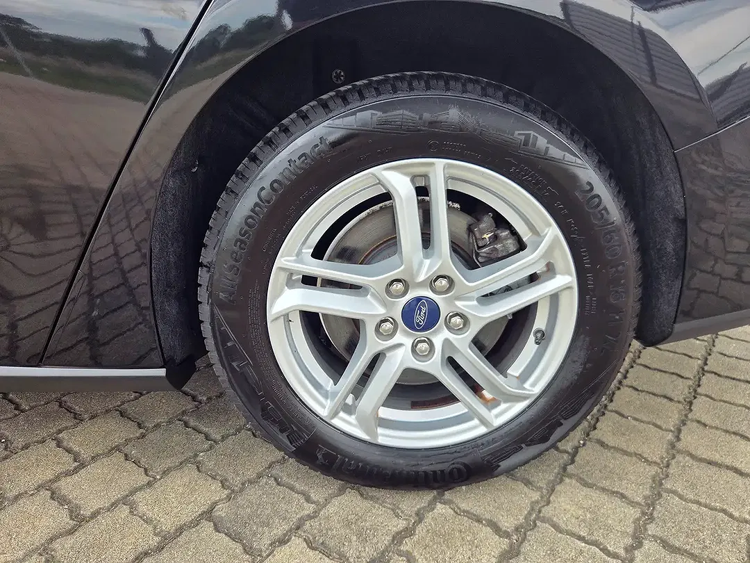 Ford Focus AUT - Thumbnail 10