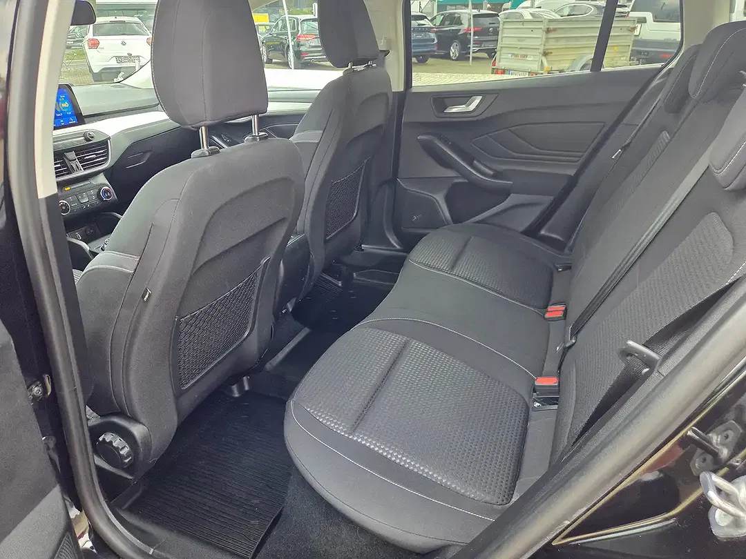 Ford Focus AUT - Thumbnail 14