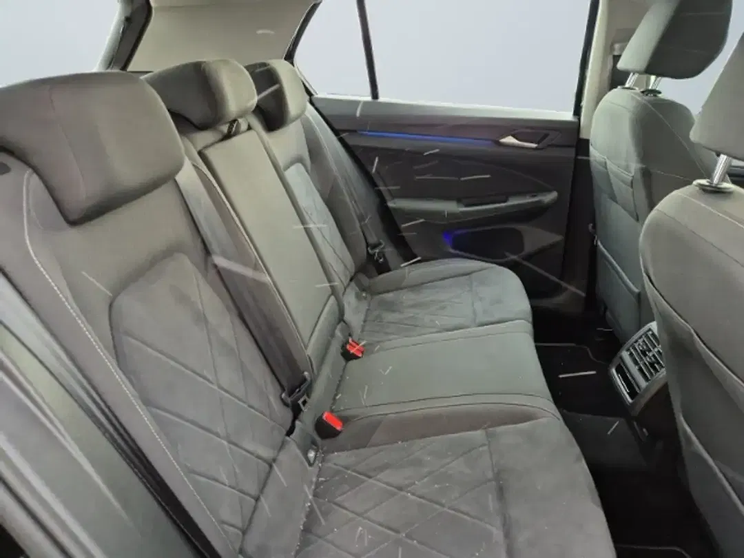 Volkswagen Golf - Thumbnail 12