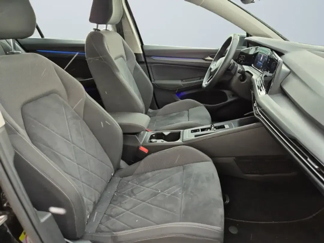 Volkswagen Golf - Thumbnail 9