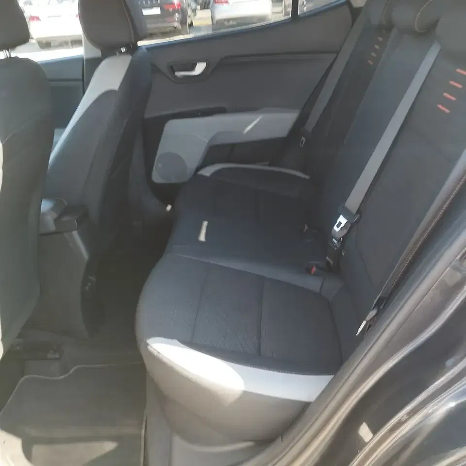 Kia Stonic - Thumbnail 12