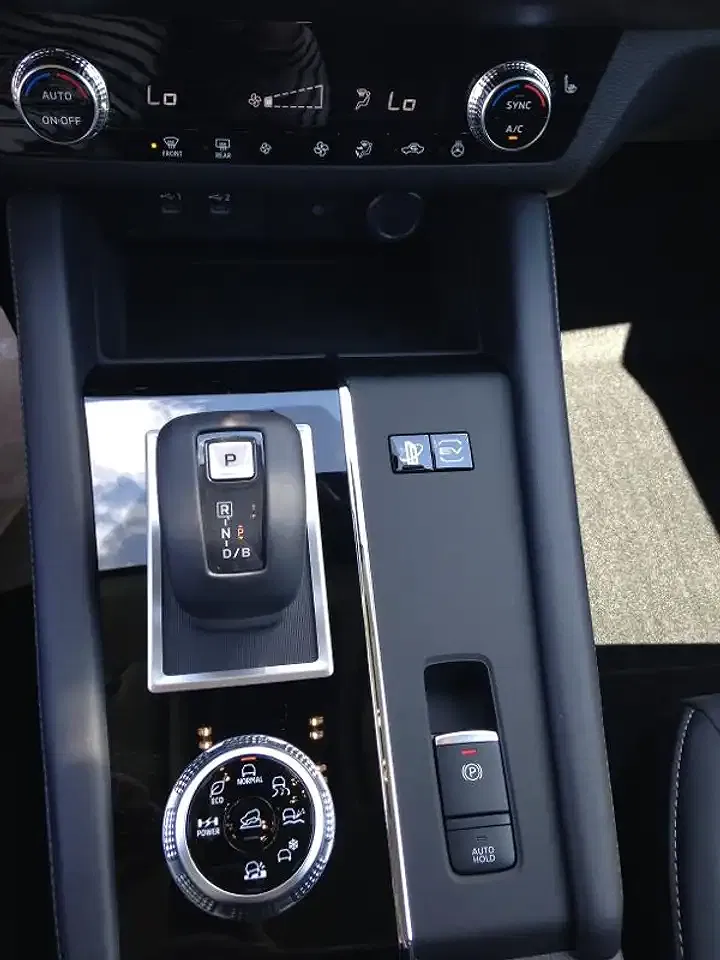 Mitsubishi Outlander 2.4 PHEV Intro Edition - Thumbnail 6