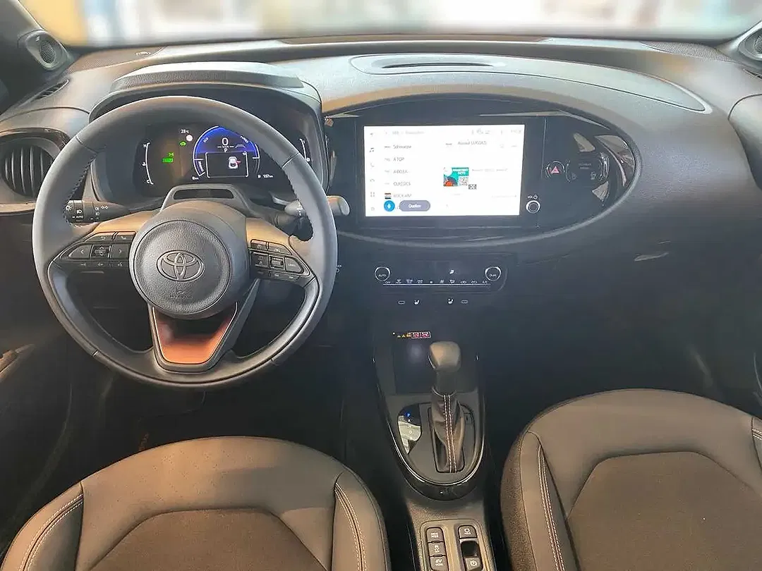 Toyota Aygo X 1.5 Hybrid Lounge - Thumbnail 8