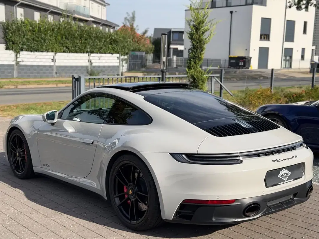 Porsche 992 Carrera GTS - Thumbnail 13