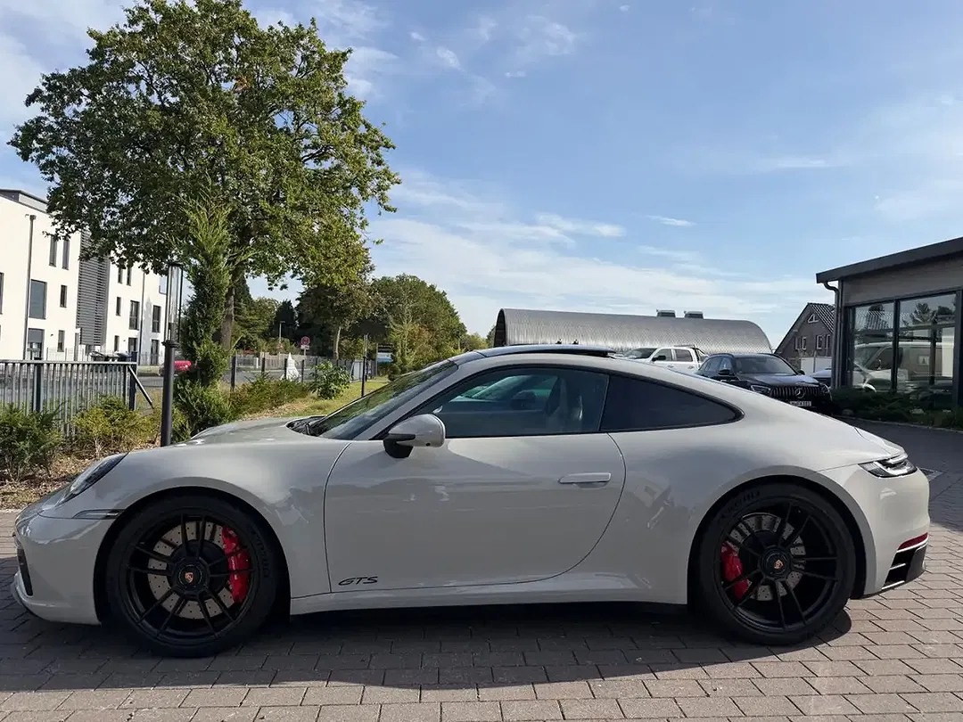 Porsche 992 Carrera GTS - Thumbnail 7