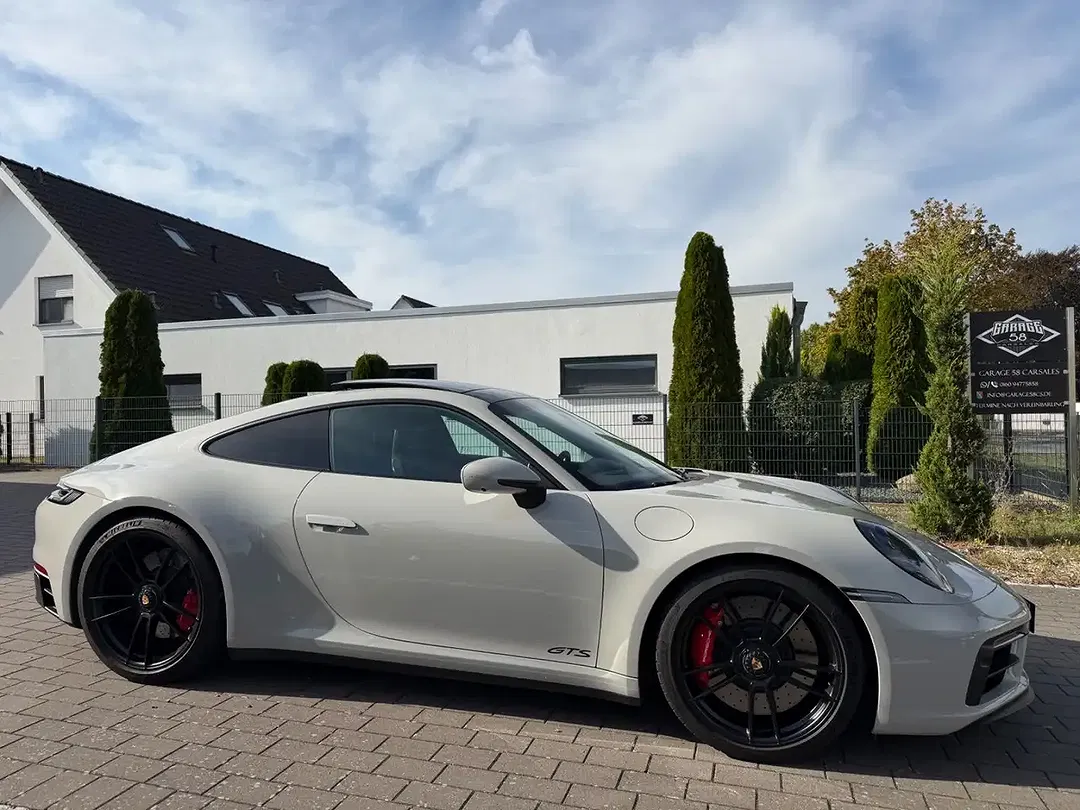 Porsche 992 Carrera GTS - Thumbnail 8