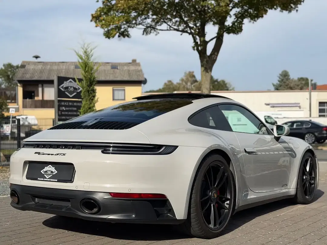 Porsche 992 Carrera GTS - Thumbnail 9