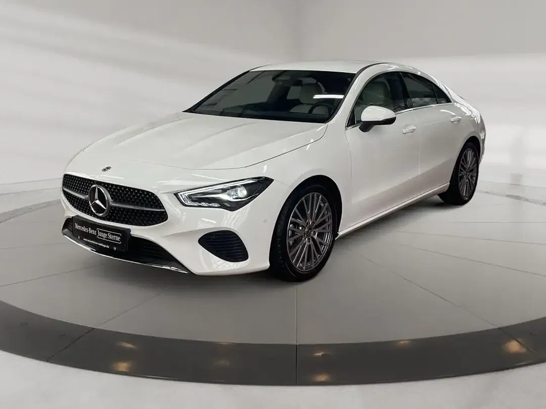 Mercedes-Benz CLA 180 Progressive - foto 1