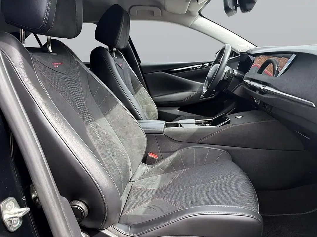 DS Automobiles DS 4 - Thumbnail 9