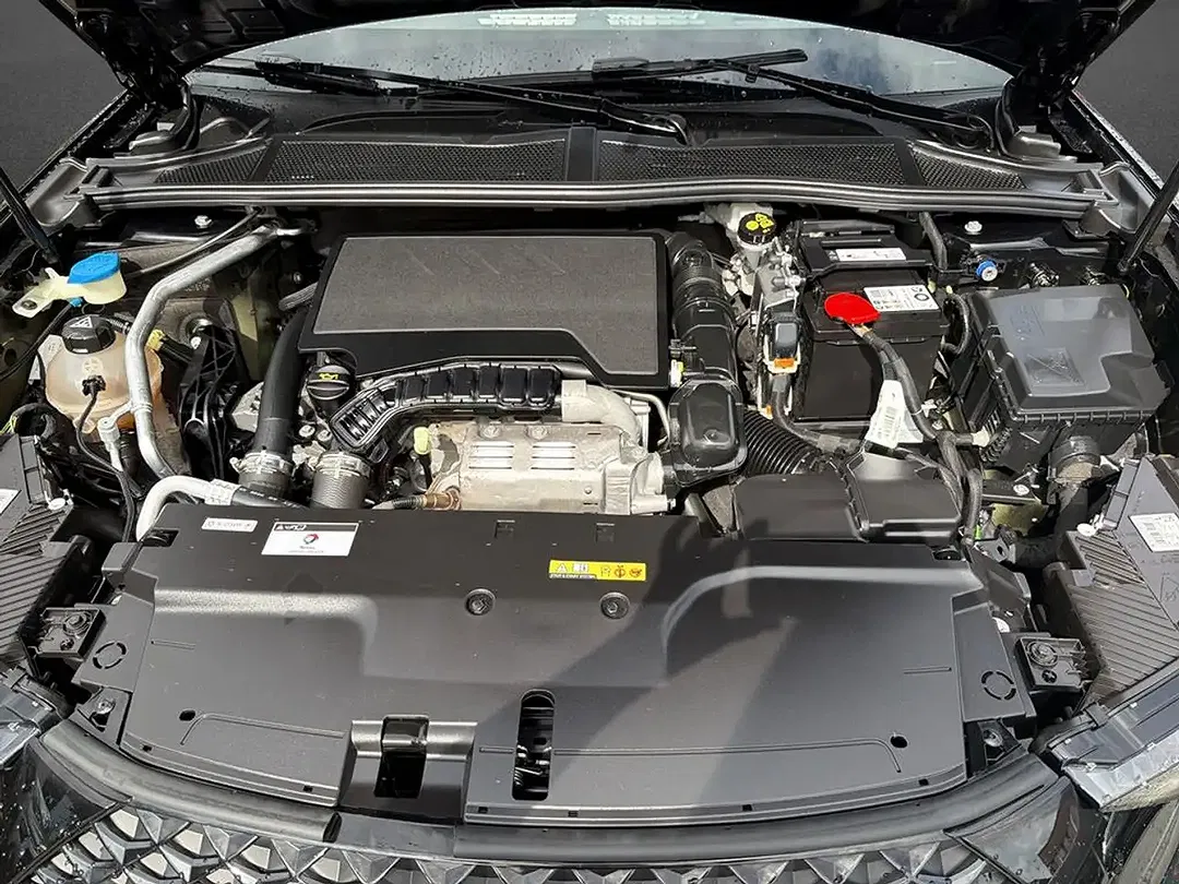 DS Automobiles DS 4 - Thumbnail 3